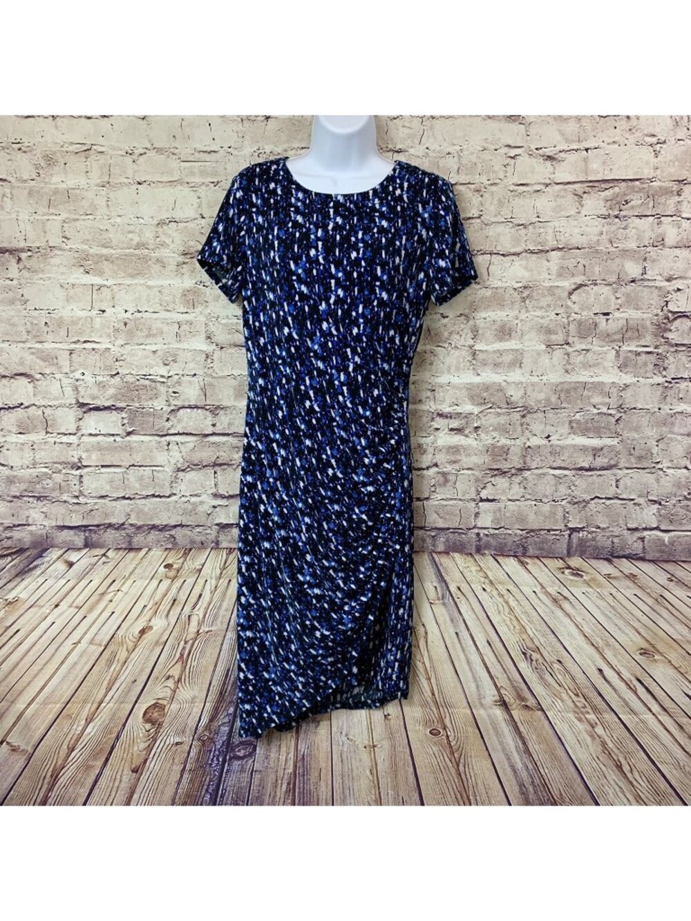 Suite 7 Black Blue Print Short Sleeve Tulip Hem Dress